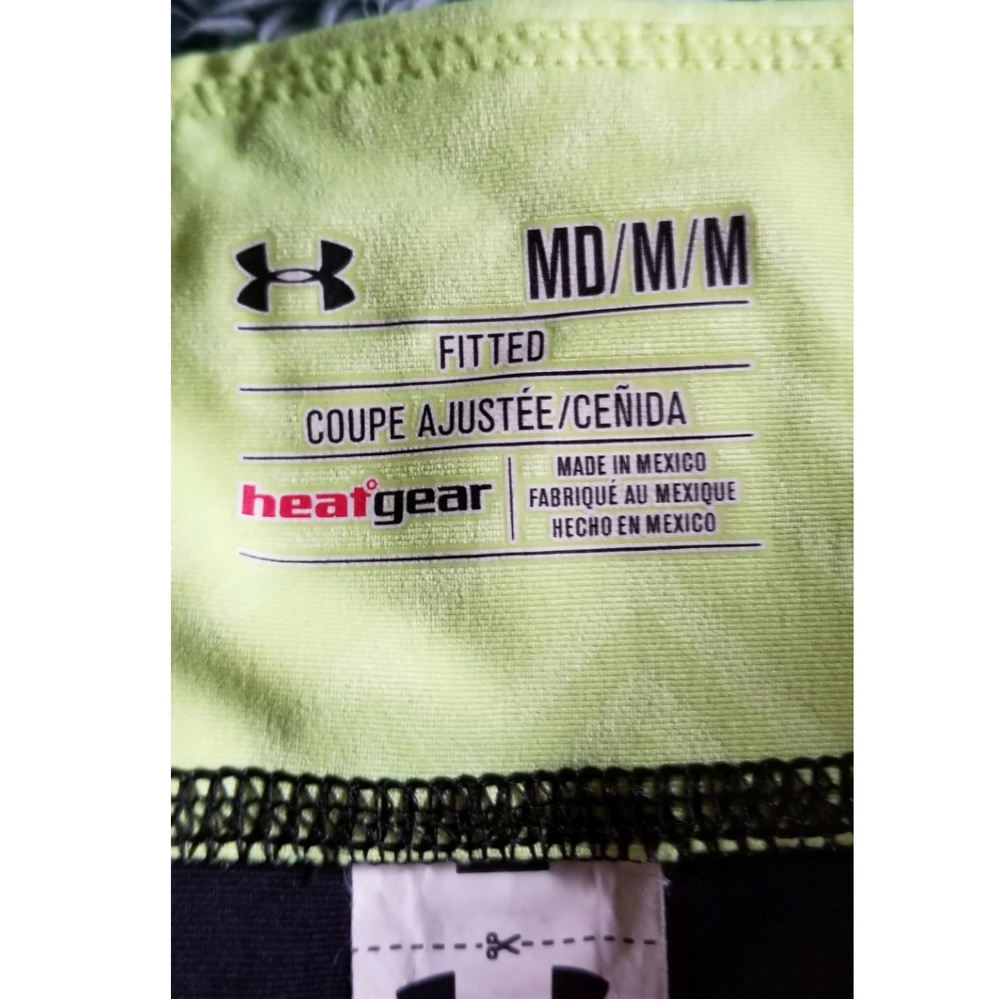 Under Armour Training Shorts - Picture 2 of 3